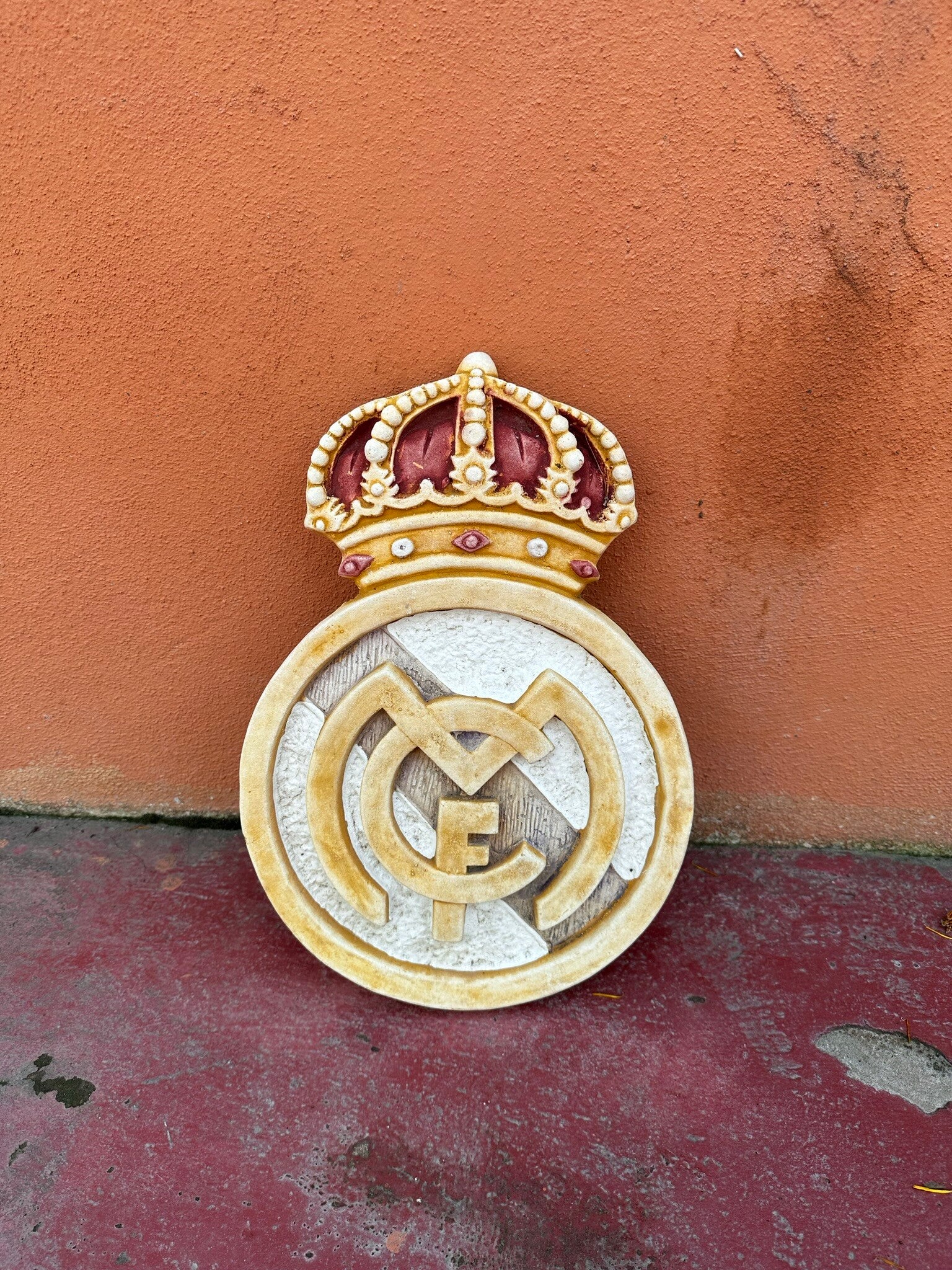 Figura decorativa escudo real Madrid