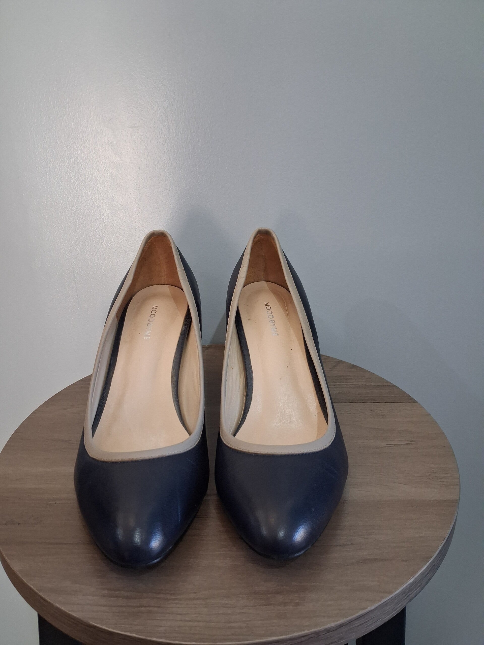 GS64 Escarpins bleu marine et beige 38½