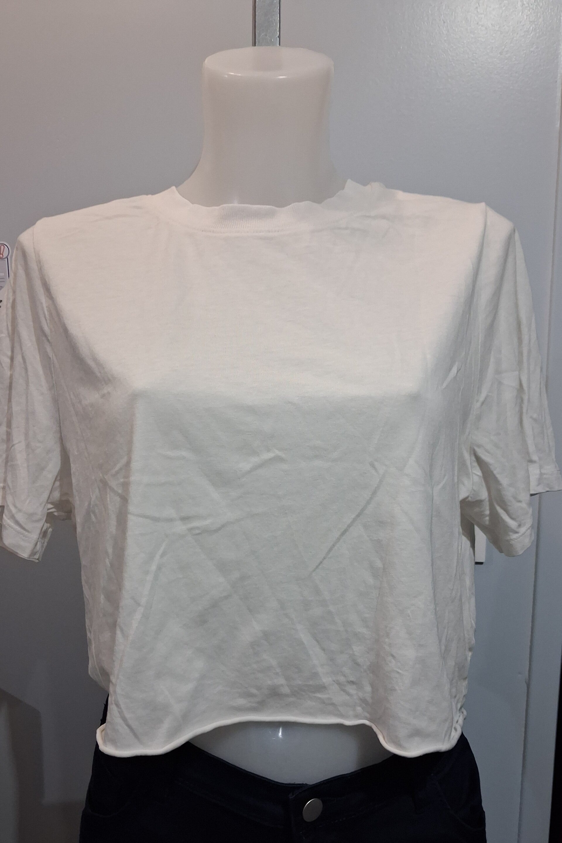 CV22 T-shirt femme crop top Jennyfer M