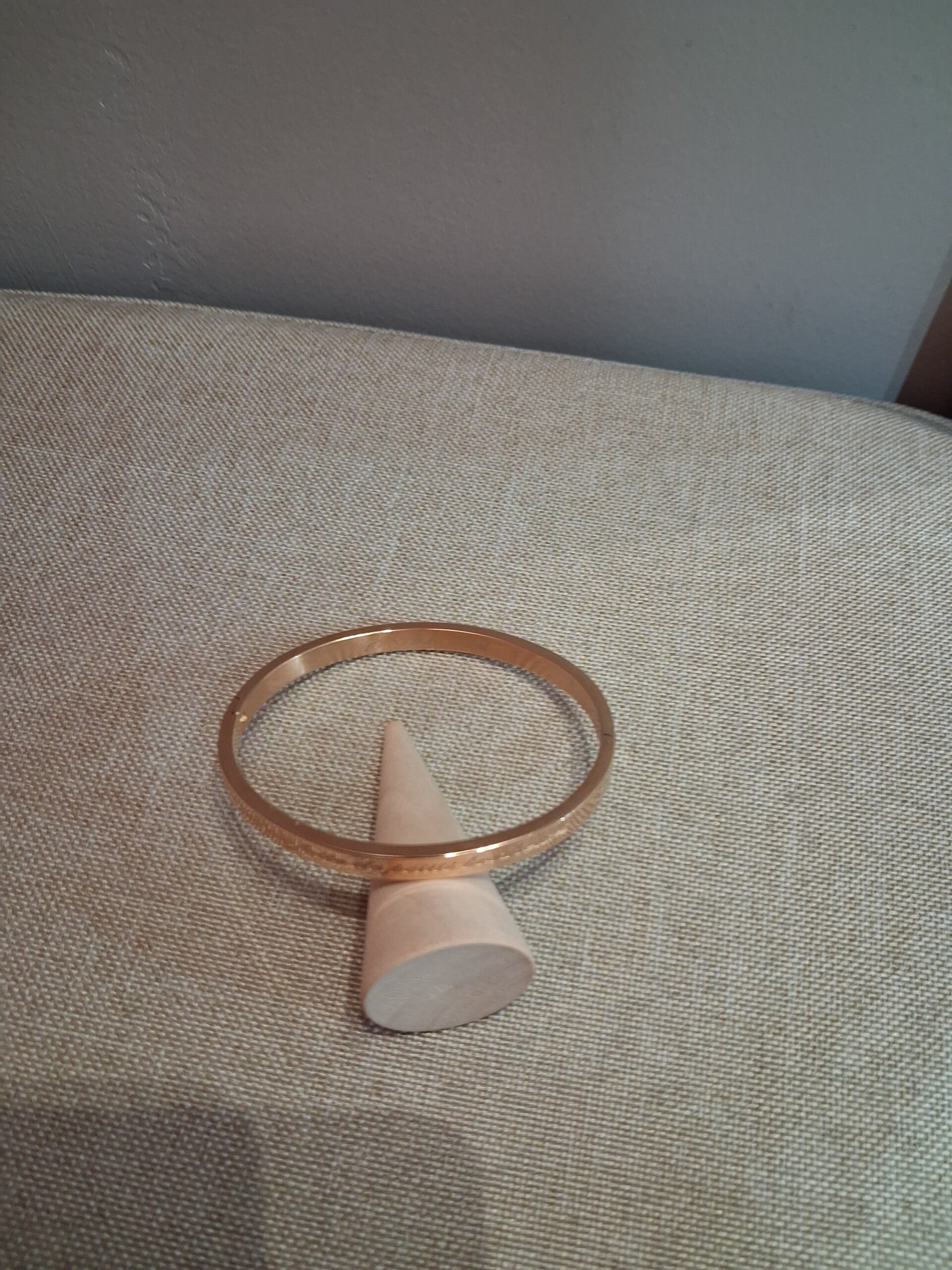 BL25 Bracelet rigide écriture