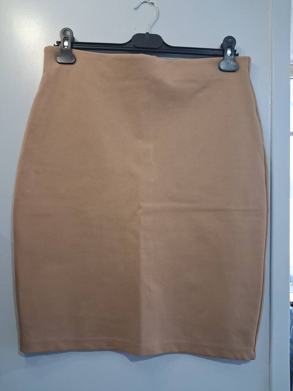 Jupe moulante marron C L