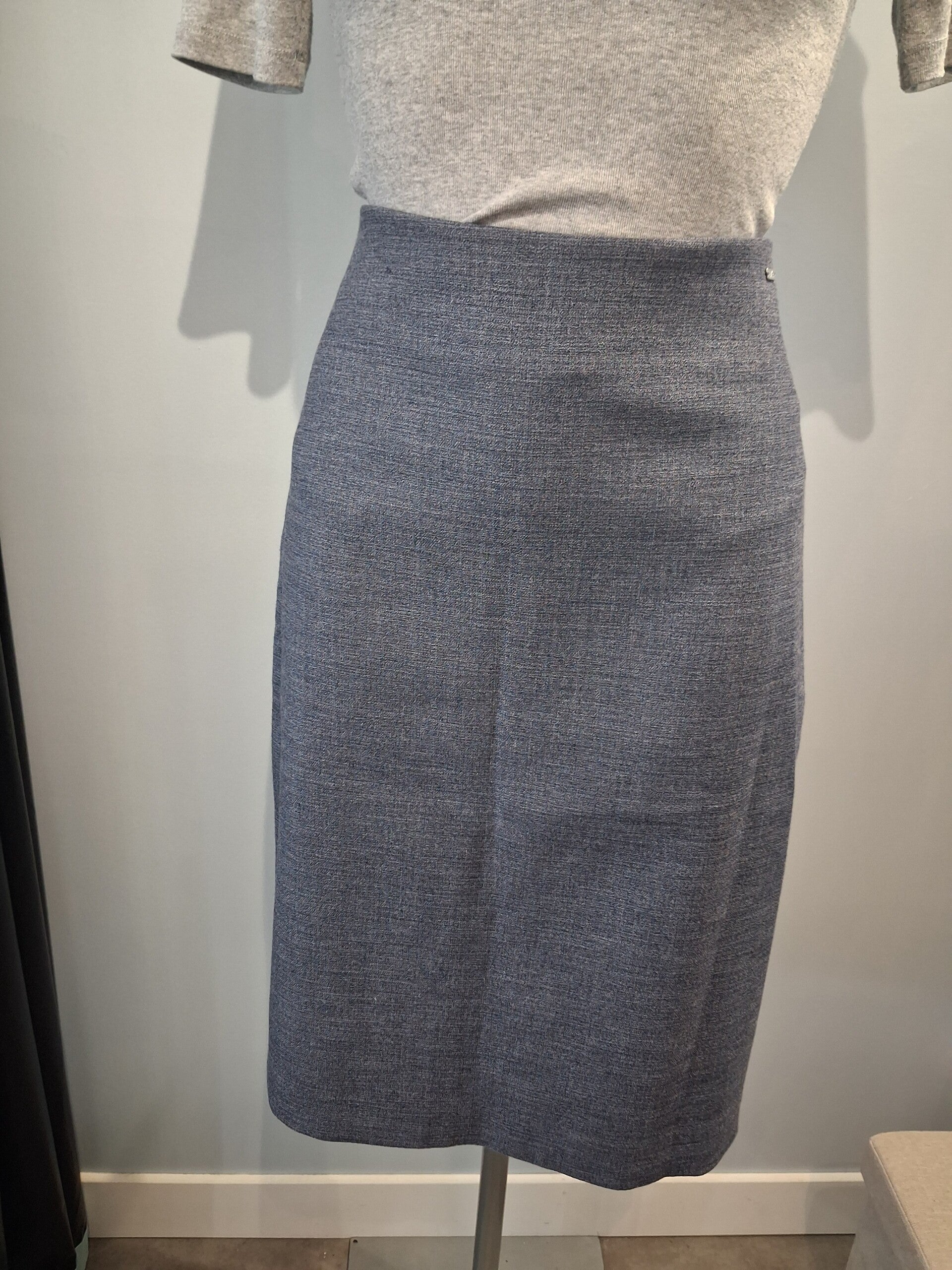 JC0083 Jupe bleue Dika M