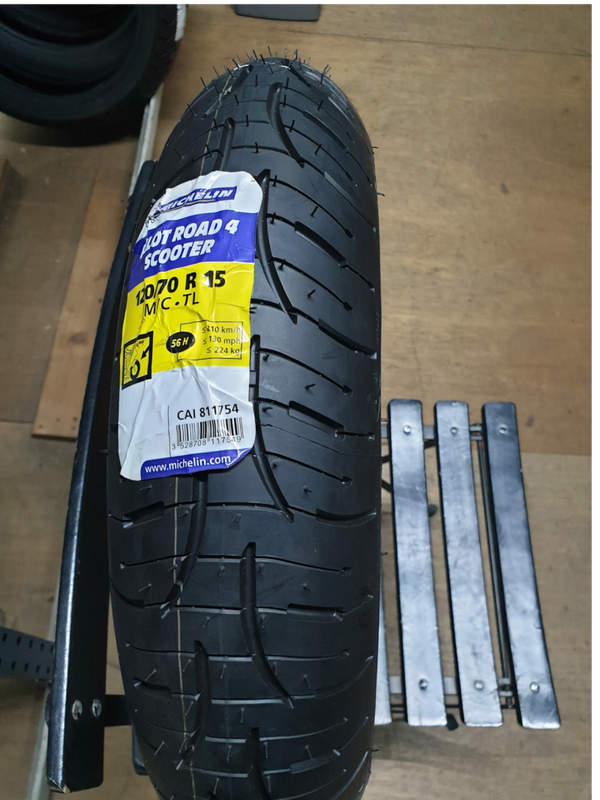120/70-15 - 811754 - Pilot Road 4 Scooter - Michelin