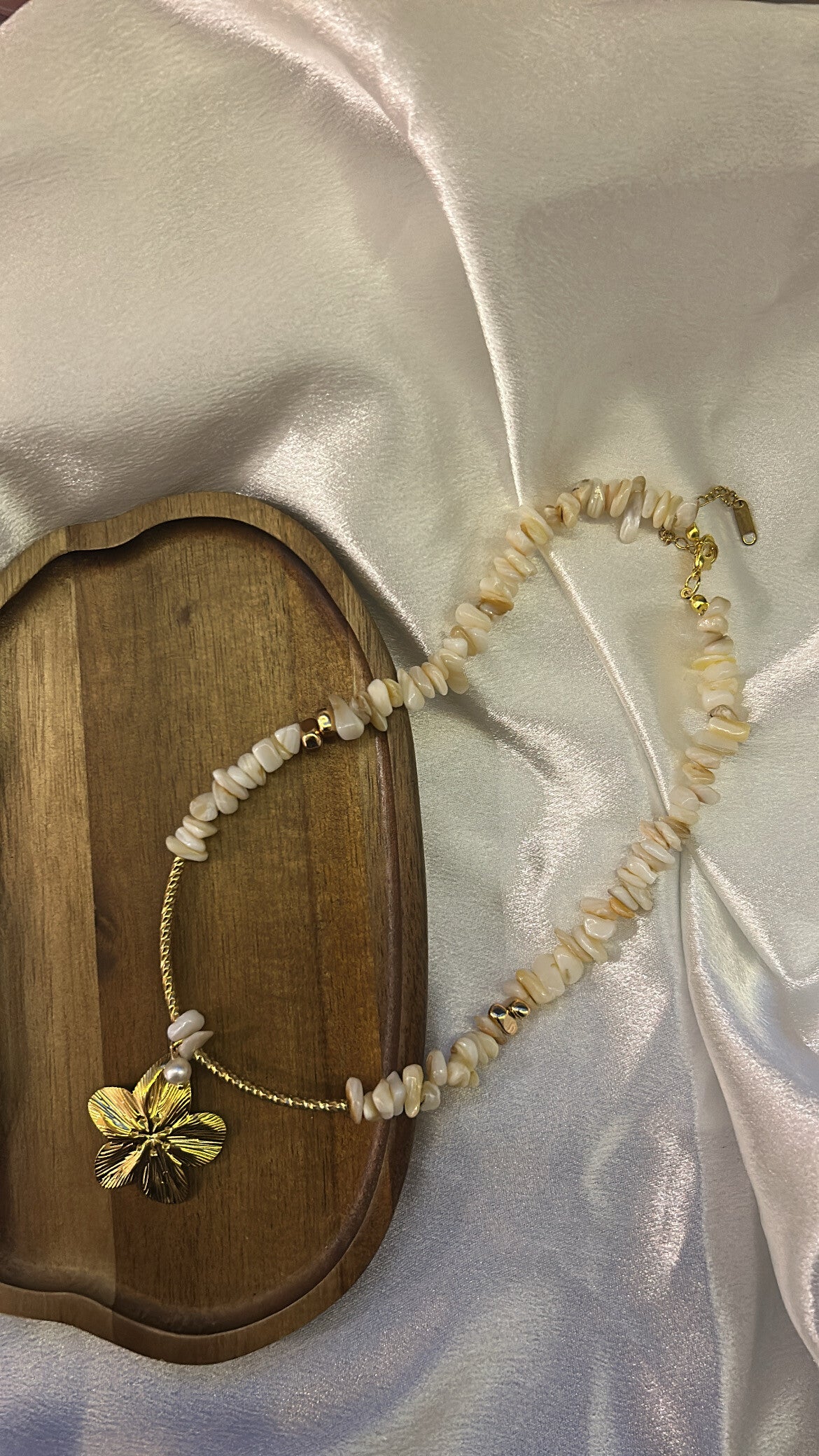 Camellia Necklace