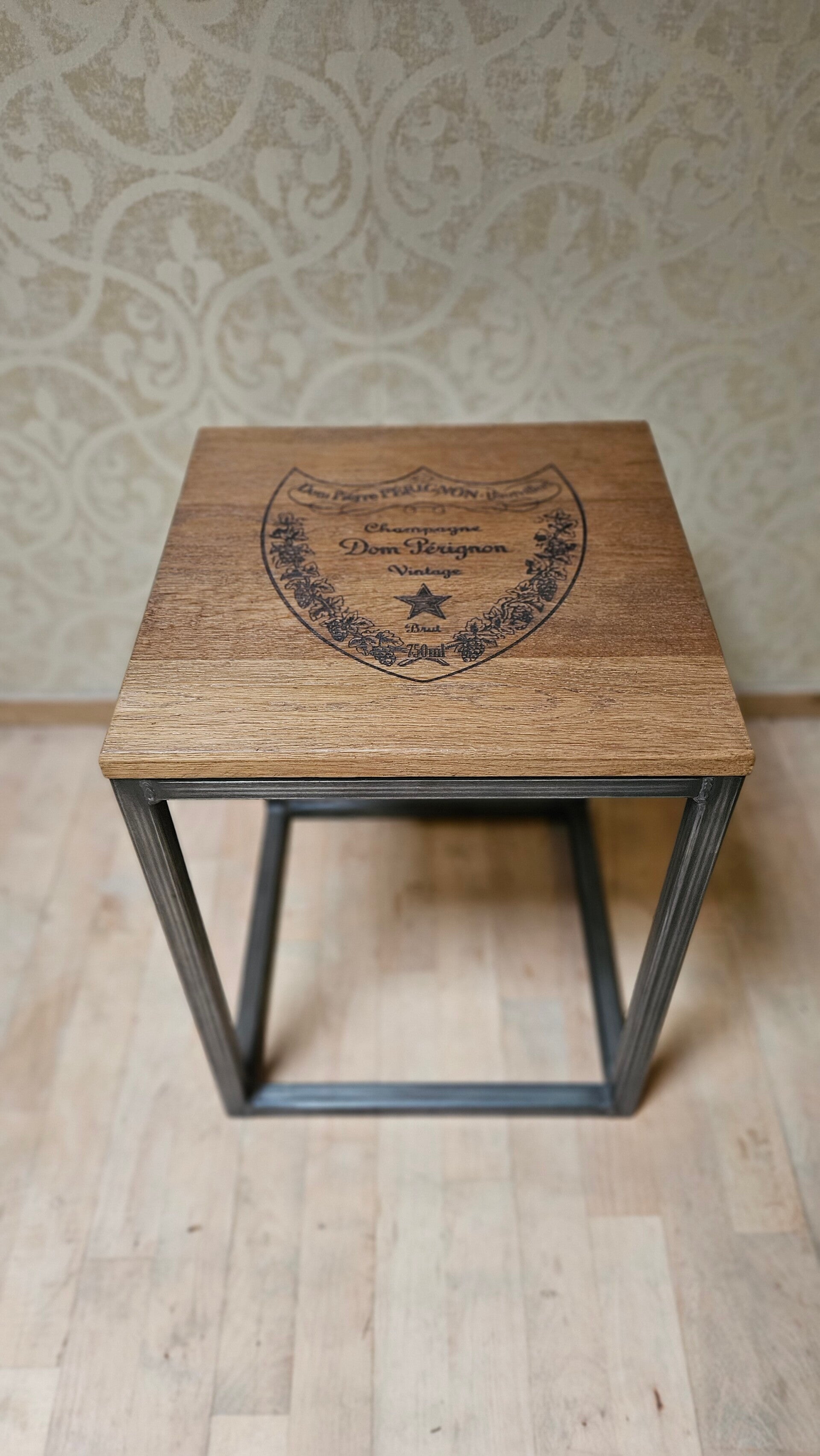 Dom Perignon Champagne Bijzettafel Endtable
