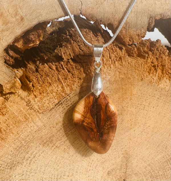 Ahornbaumperle mit Silberkette (HK35-3)