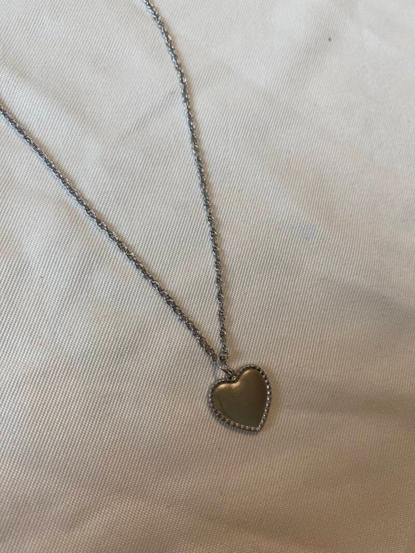 Falling heart necklace silver
