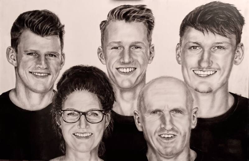 Familieportret - Olieverf op paneel.jpg