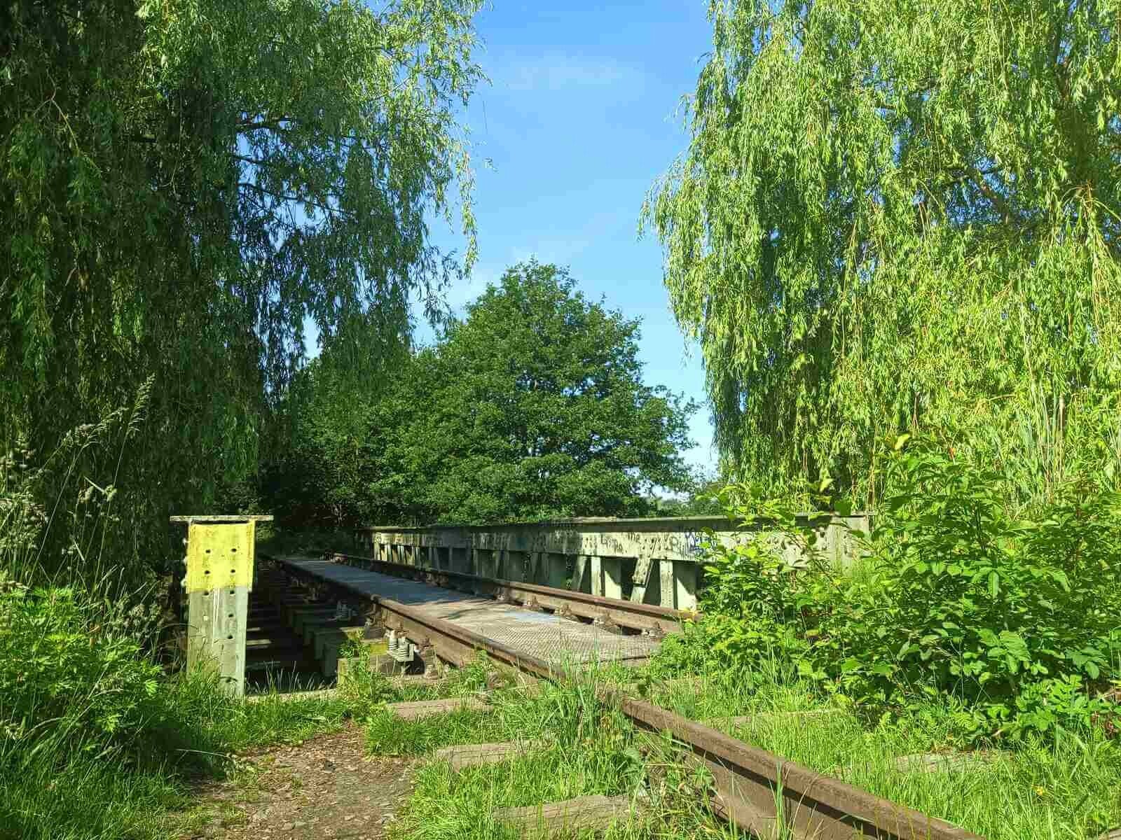 Wandelen door de Meierij in Liempde.  Wandelen naar het Duits Lijntje. Spoorlijn tussen Boxtel en Wesel (Dld.)