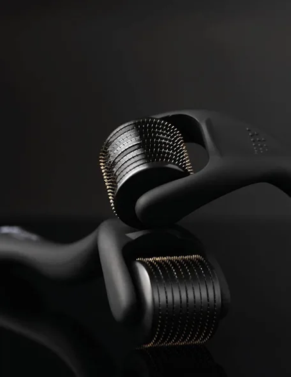 Derma Roller in schwarz