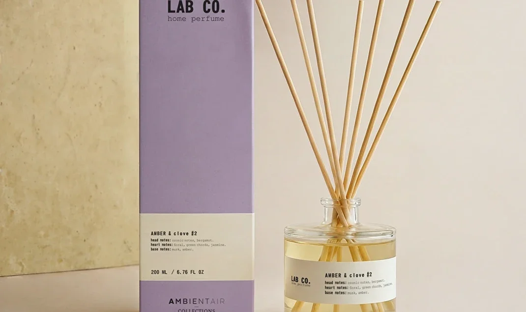 LAB CO. Geurstokjes Amber & Clove – Luxe Huisparfum – Premium Diffuser (200ml)