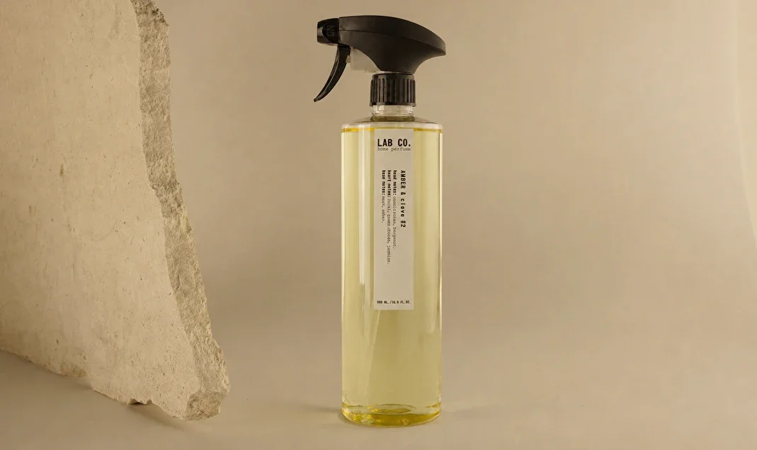 Lab Co. - Roomspray 'Amber & Clove' (500ml)