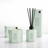 Geschenkset - Geurkaars & Geurstokjes - Cadeauset - Giftset - Huisparfum Singapore - Giftset | LVNG Rozen, Patchoeli & Honing, Bloemig
