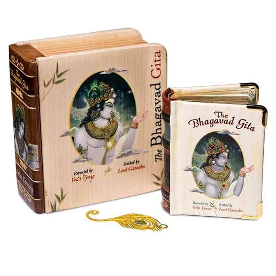 Boek-Bhagavad Gita in houten geschenkverpakking