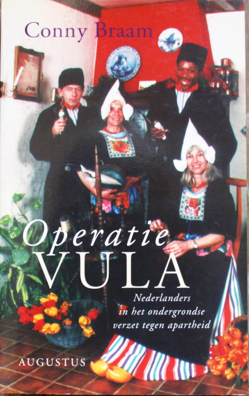 Conny Braam. Roman. Boek. Geschiedenis. OPERATIE VULA. Zuid-Afrika 