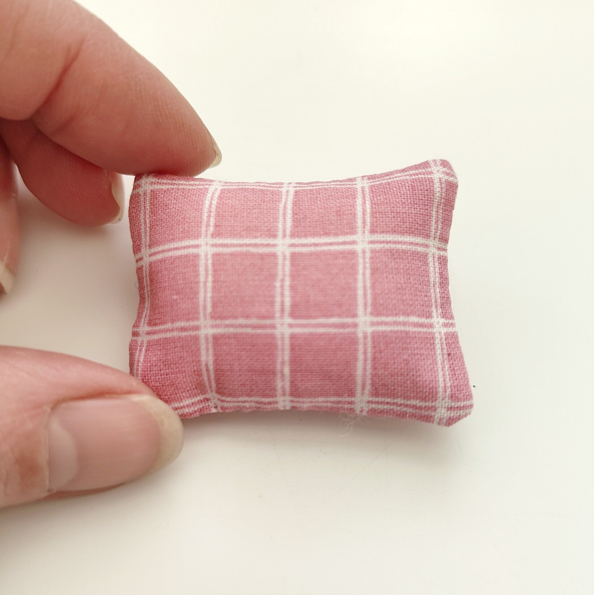 Kussentje Roze ruitjes (rechthoek)