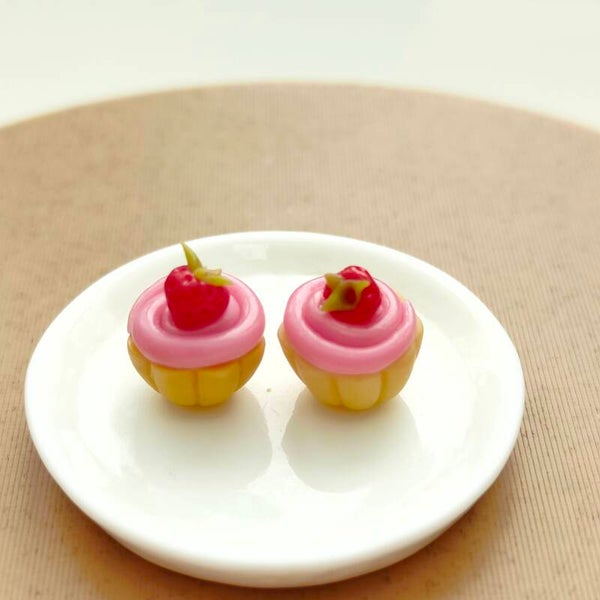 Roze aardbeien cupcakes