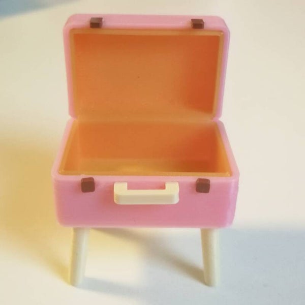 Koffer op pootjes 1:12