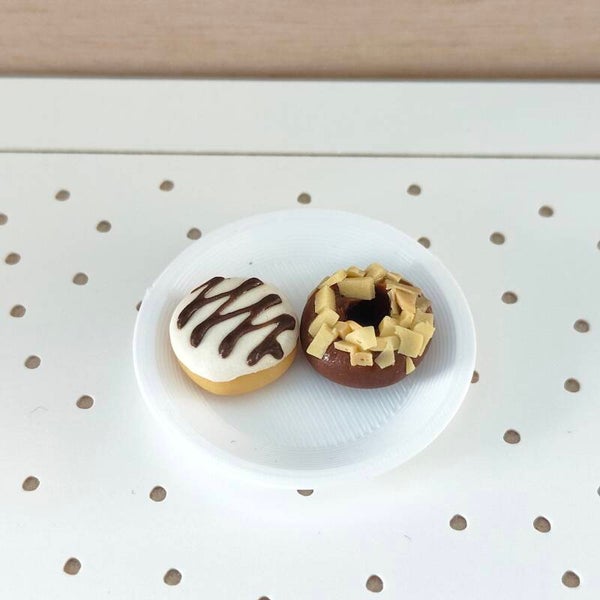Donut Choco met Nootjes + Koek Wit met Choco ZigZag
