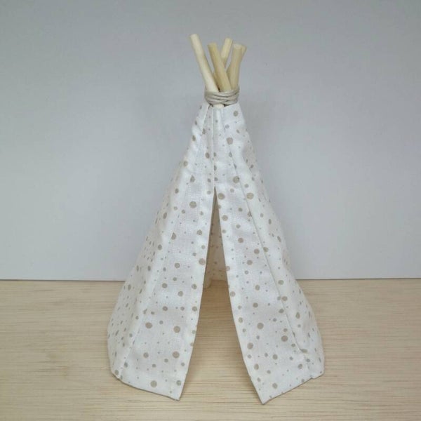 Tipi Tentje Wit met Beige stipjes