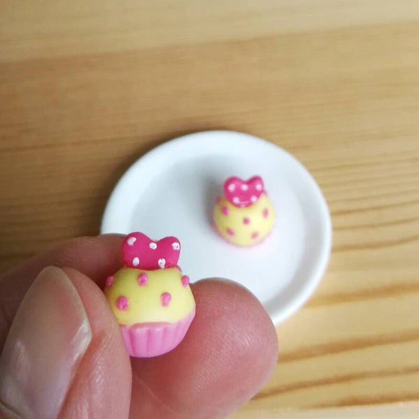 Cupcakes Roze /Geel met Hartje 2 stuks