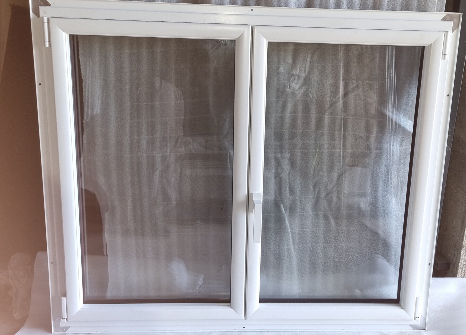 Fenêtre aluminium oscillo-battant