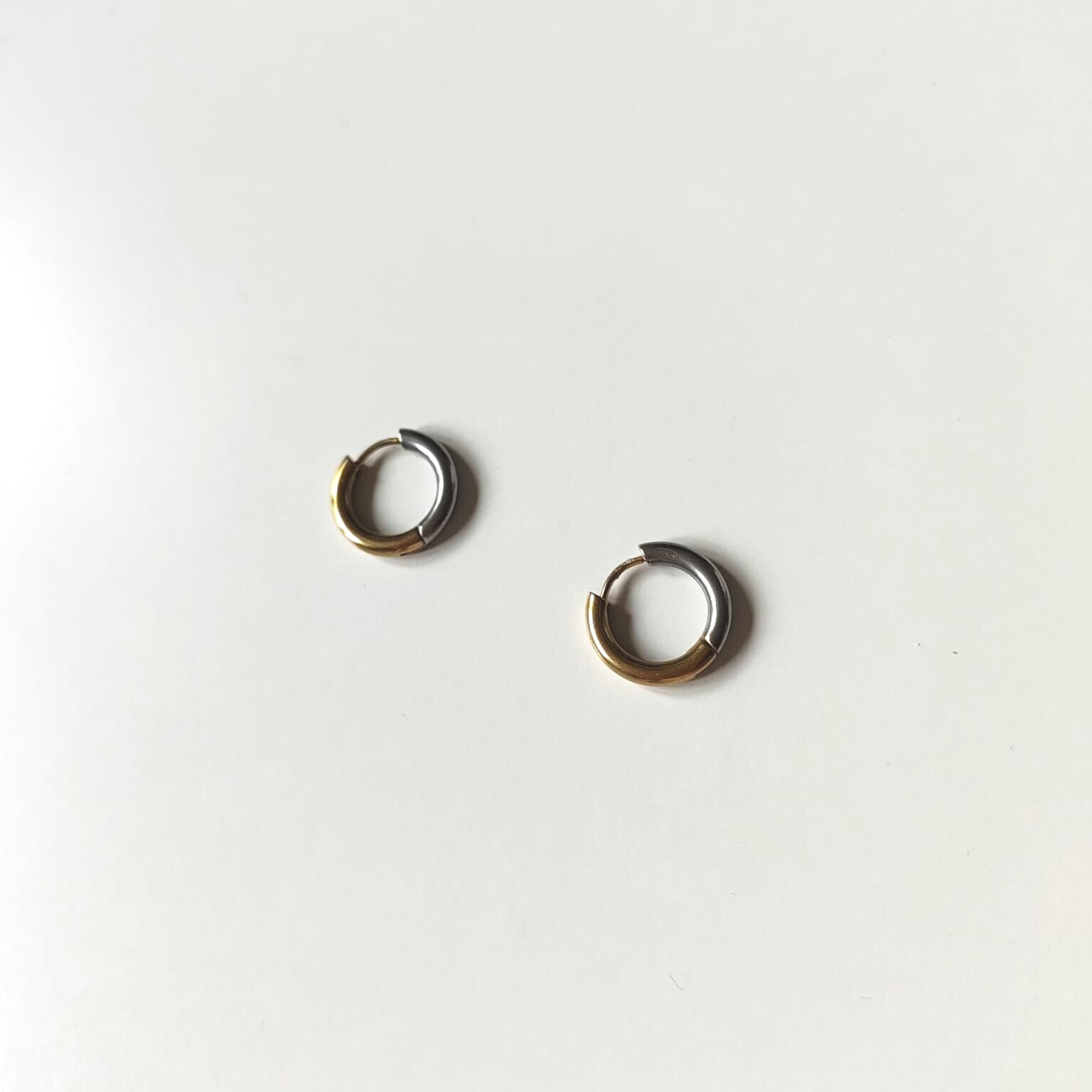 Two toned basic hoops