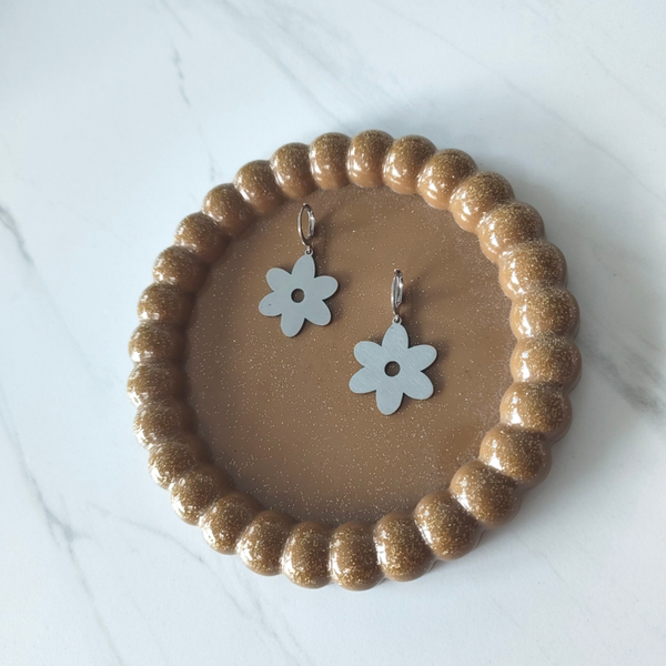 Flat flower earrings