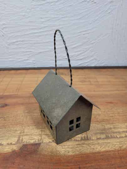metalen hanger huisje