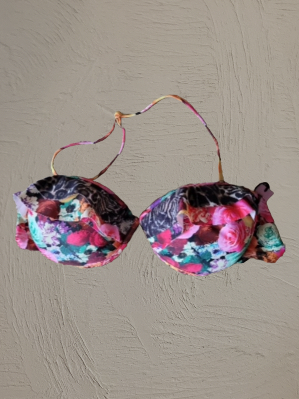 River island halter top    flower power