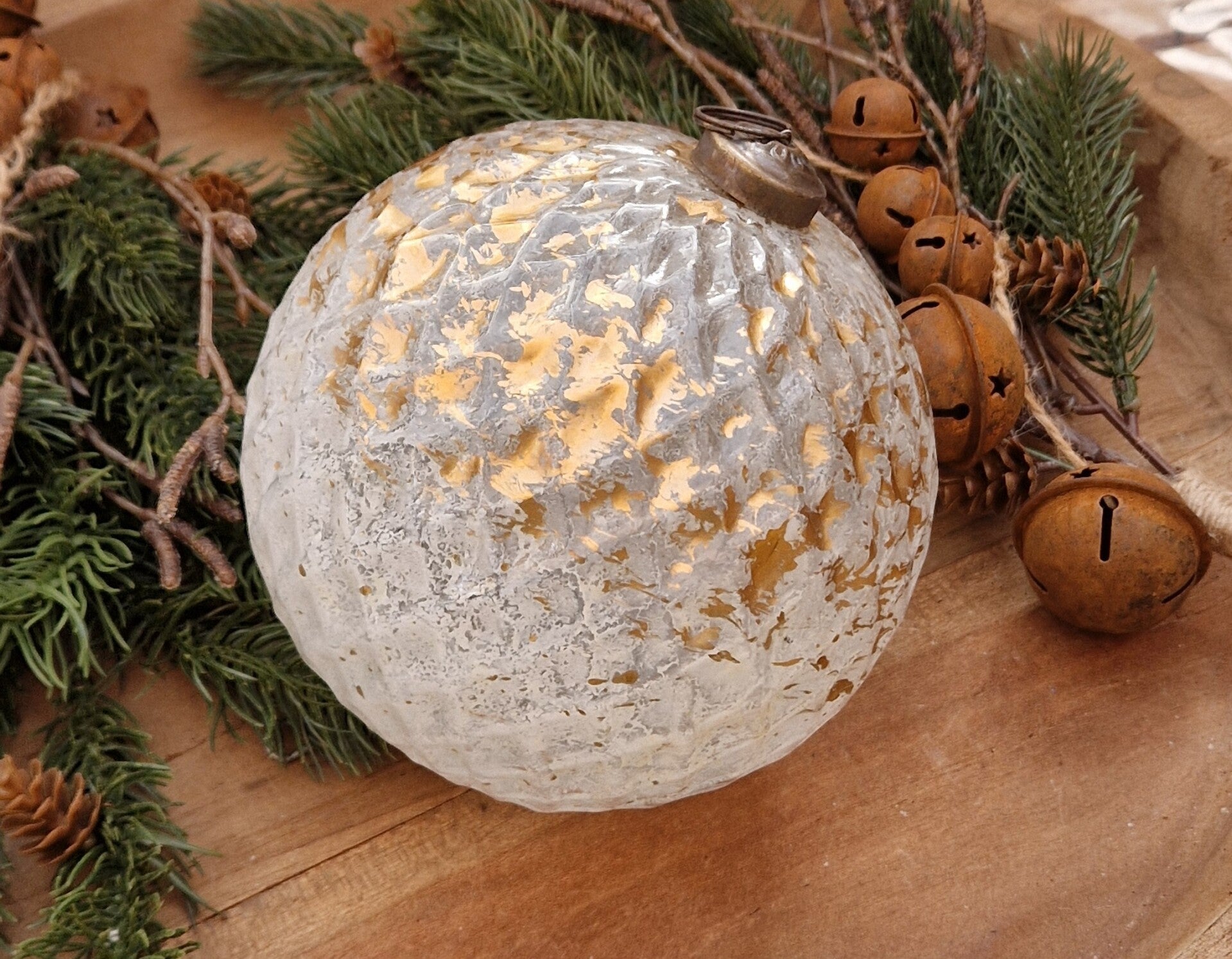 6476 Kerstbal White / Gold