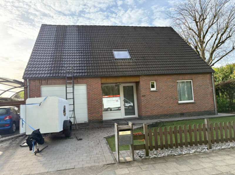 Dakpannen reinigen en coaten Brasschaat