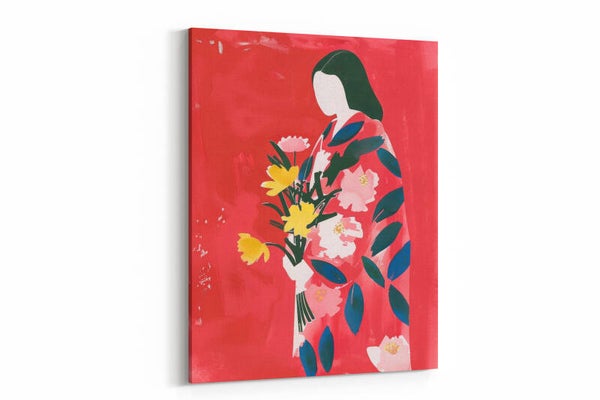 Vrouw in een rode jurk met bloemen