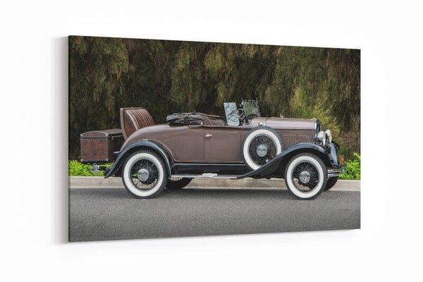 Een perfect gerestaureerde oldtimer uit de jaren '20, elegantie uit vervlogen tijden.