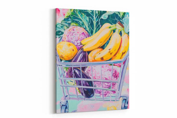 Verse bananen en tropisch fruit in een winkelwagentje