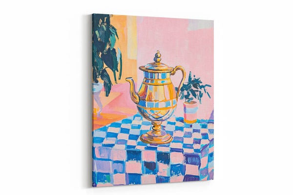Vintage theepot op een geruit kleed