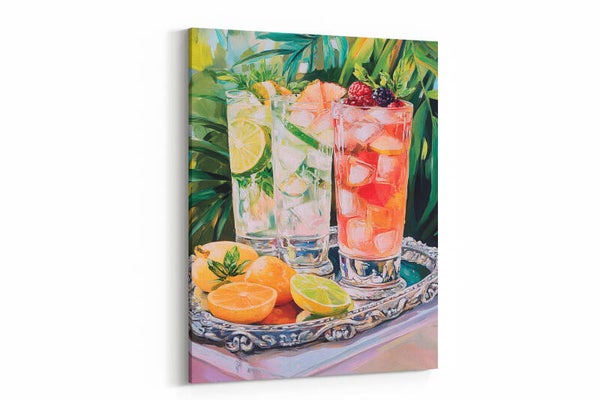 Glazen met limonade en munt op een mooi patroon