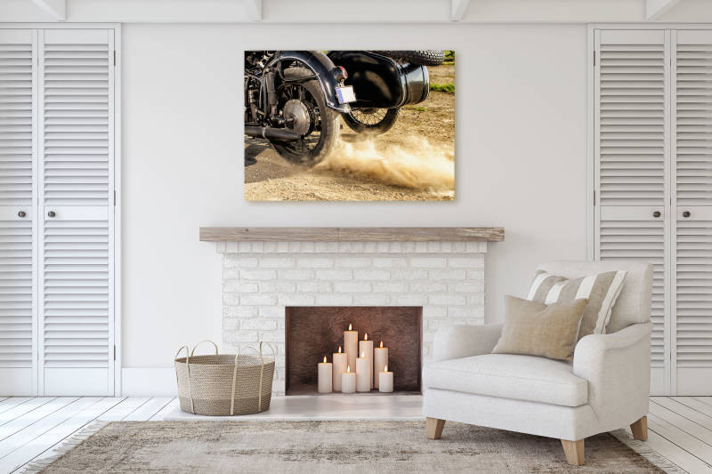 Schilderij van een motor boven de openhaard