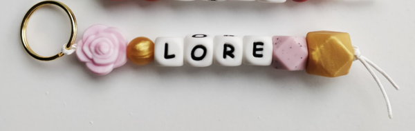 Sleutelhanger roze spikkels - goud