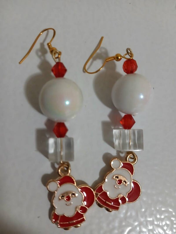 Holiday Christmas Dangle Santa full with white bead