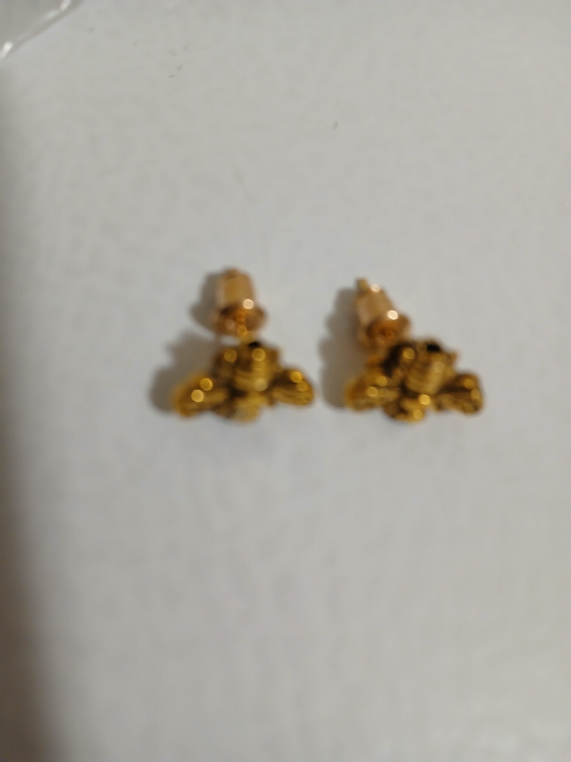 Post Bees Gold Medium