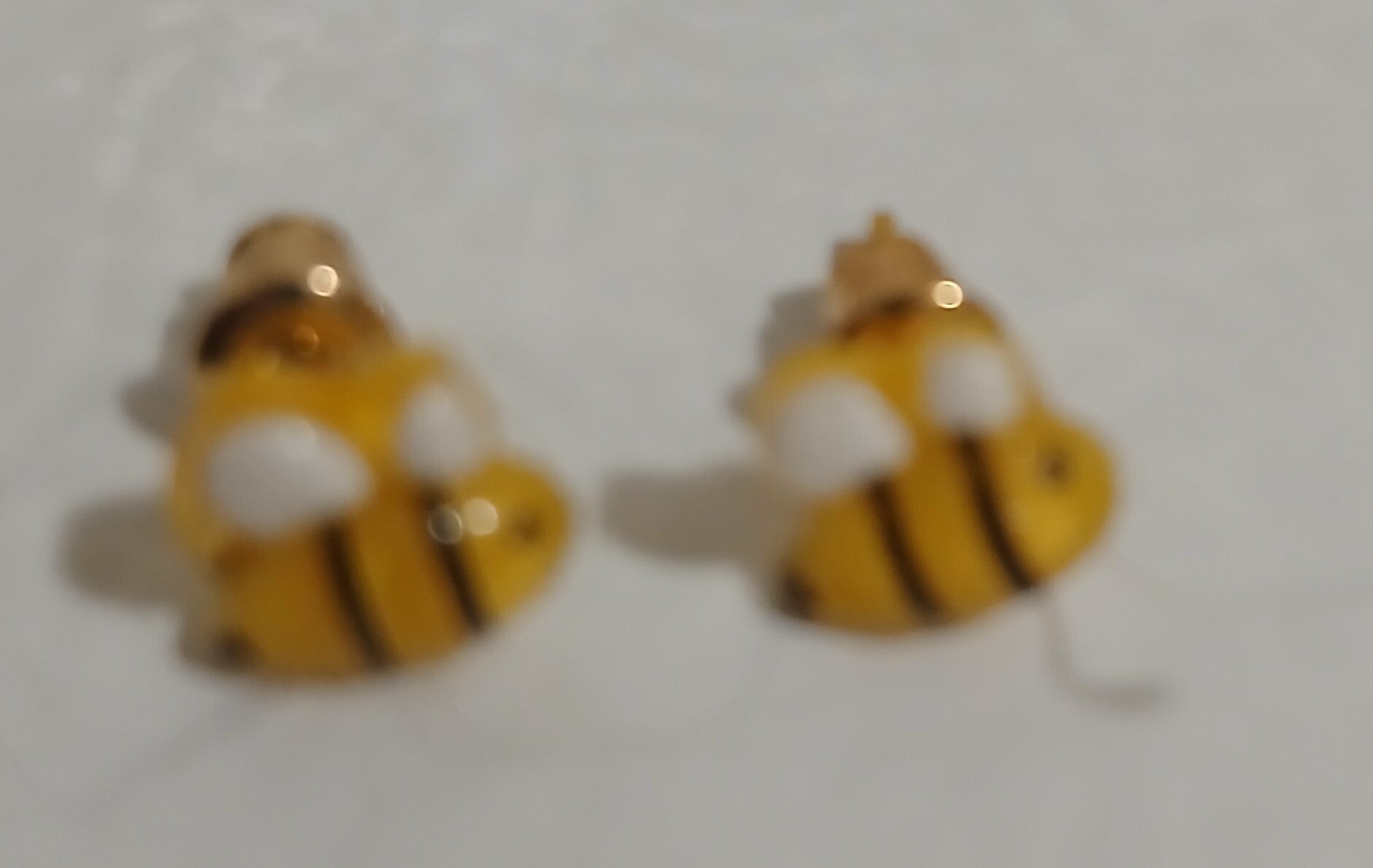 Post Bees Cartoonish