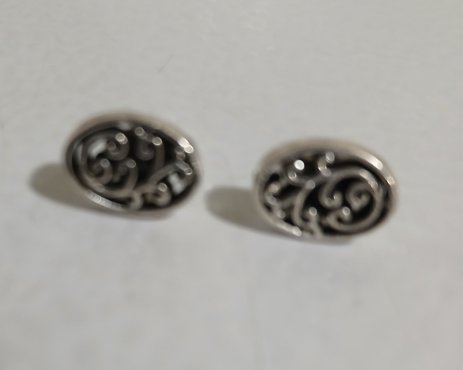 Post Ovals Design Silver