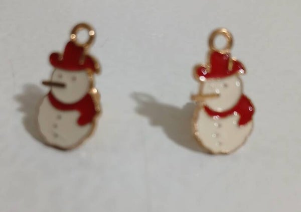 Holiday Christmas Posts Snowmen with Red scarf