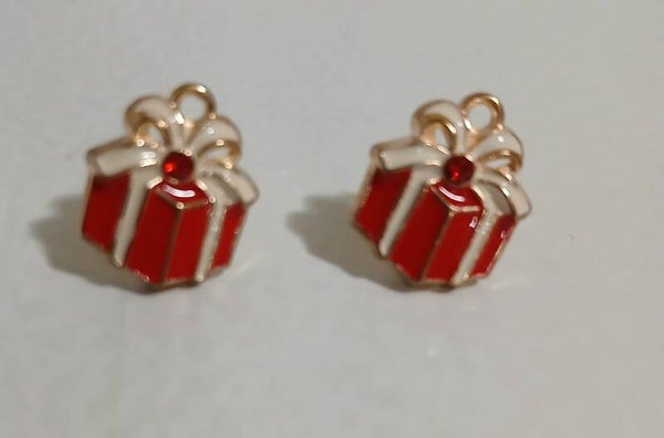 Holiday Christmas Posts Presents