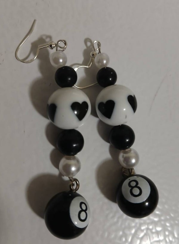 Dangle 8 Ball with Hearts