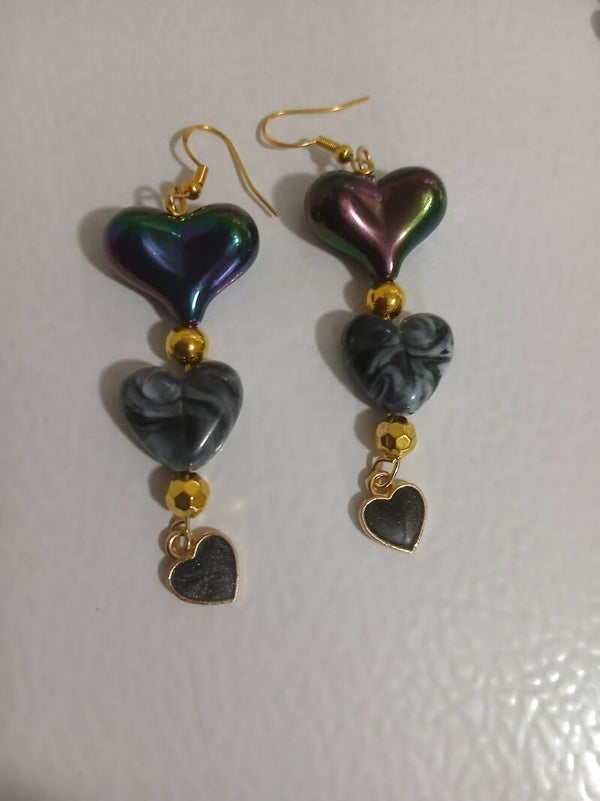 Dangle Black Hearts
