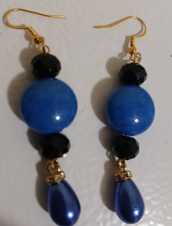 Dangle: Blue Teardrop with Blue round bead (gold and black)