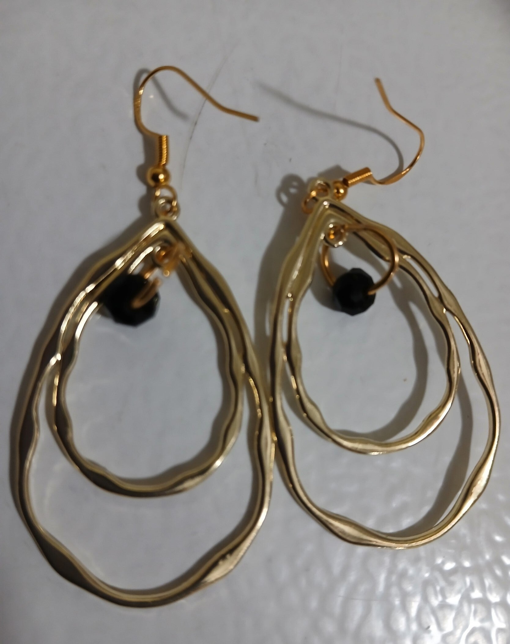 Hoops Double hoop with black crystal