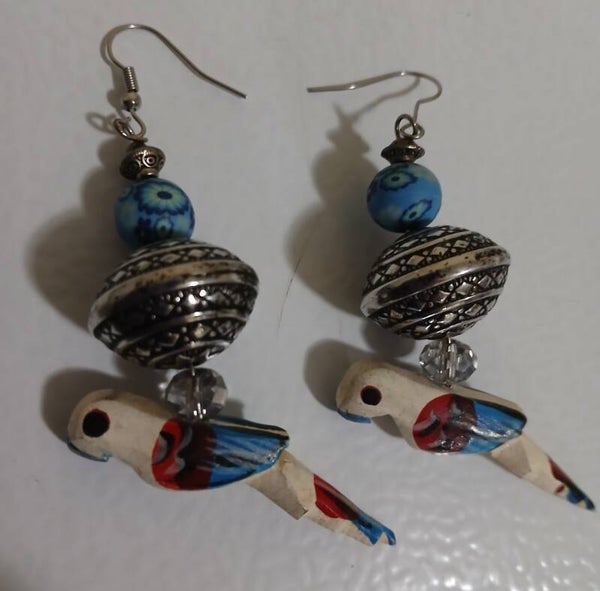 Dangle: Rare Parrots Blue